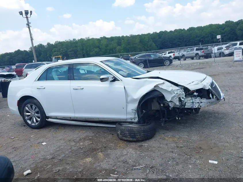 2019 CHRYSLER 300 LIMITED AWD