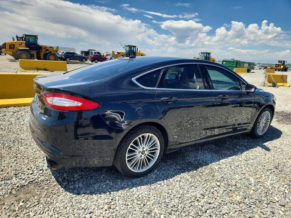 2015 FORD FUSION SE  