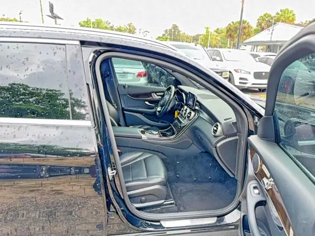 2017 MERCEDES-BENZ GLC 300  