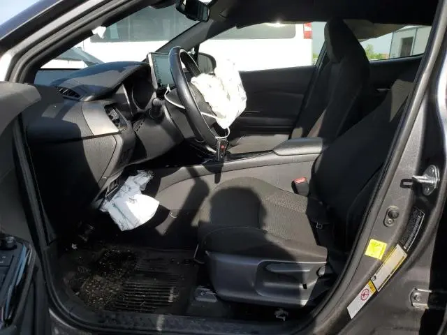 2019 TOYOTA C-HR XLE  