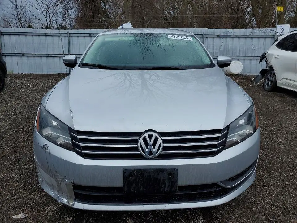 2013 VOLKSWAGEN PASSAT S  
