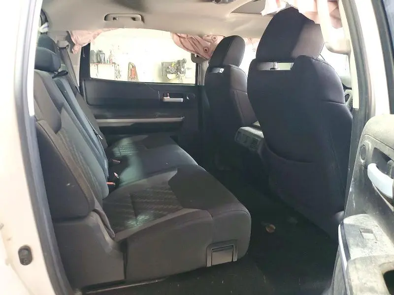 2019 TOYOTA TUNDRA SR5  
