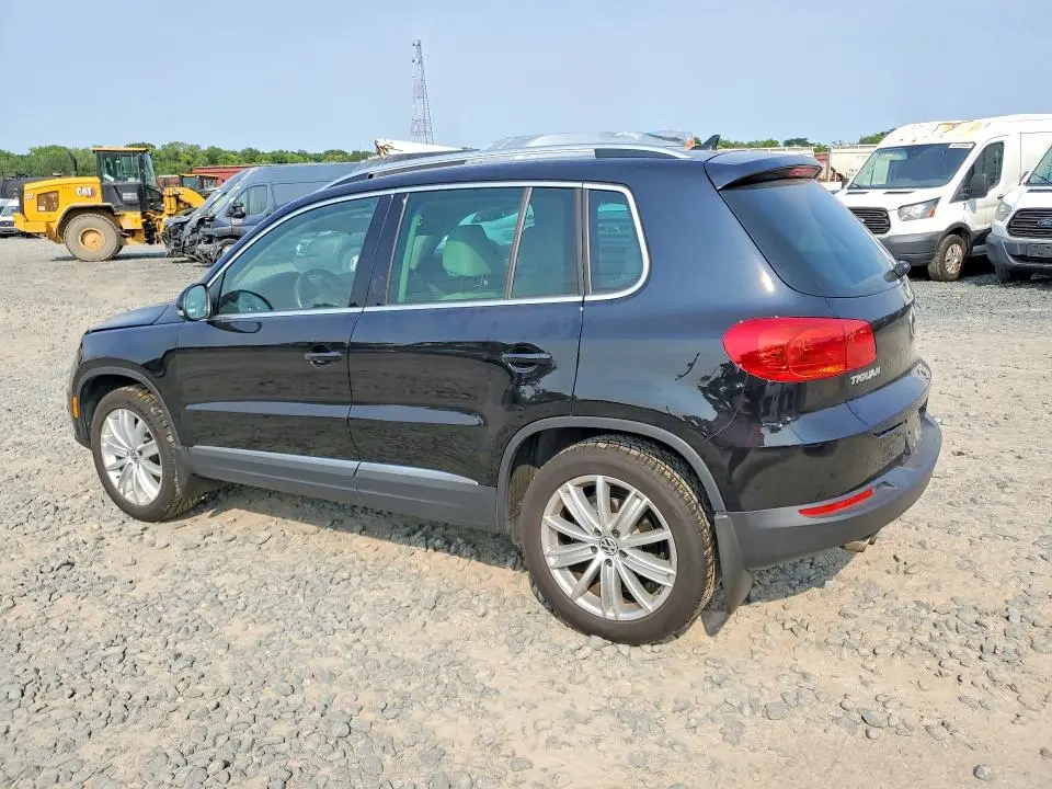 2013 VOLKSWAGEN TIGUAN S  