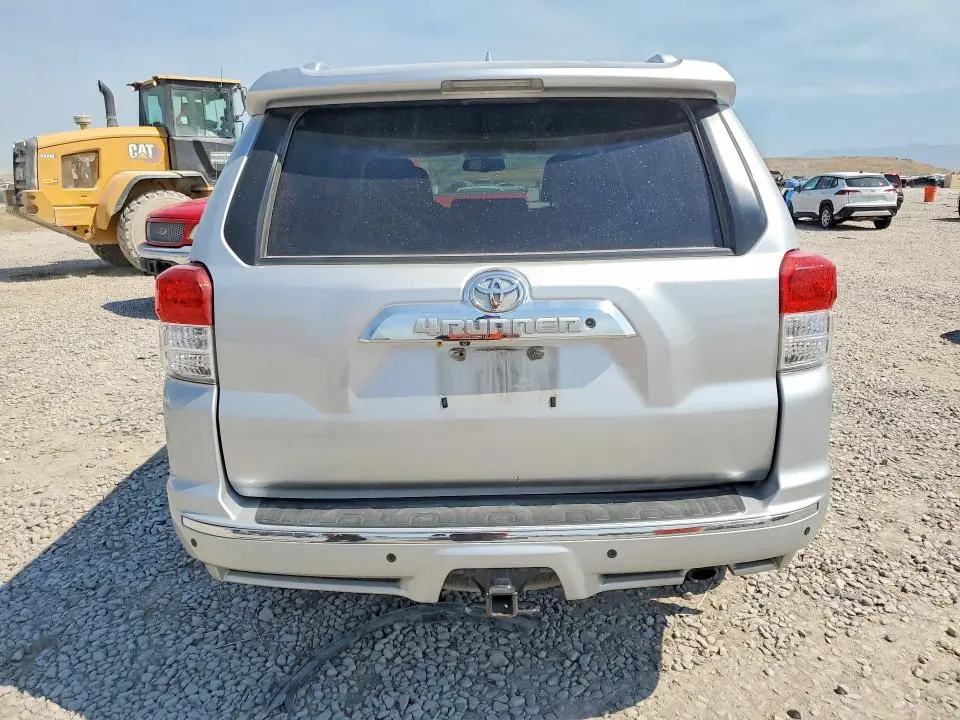 2013 TOYOTA 4RUNNER SR5  
