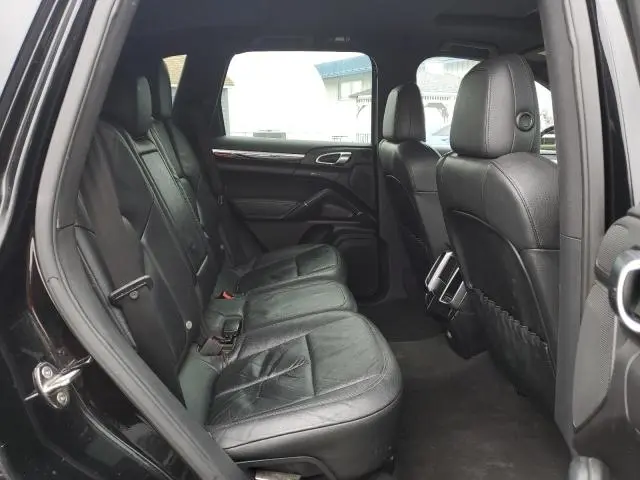 2012 PORSCHE CAYENNE