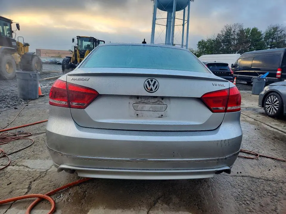 2015 VOLKSWAGEN PASSAT SEL  