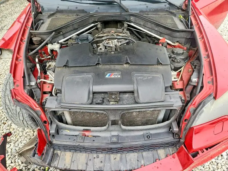 2011 BMW X6 M  