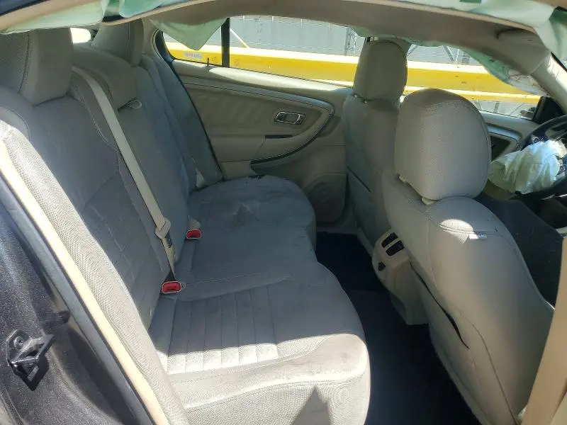 2016 FORD TAURUS SE  