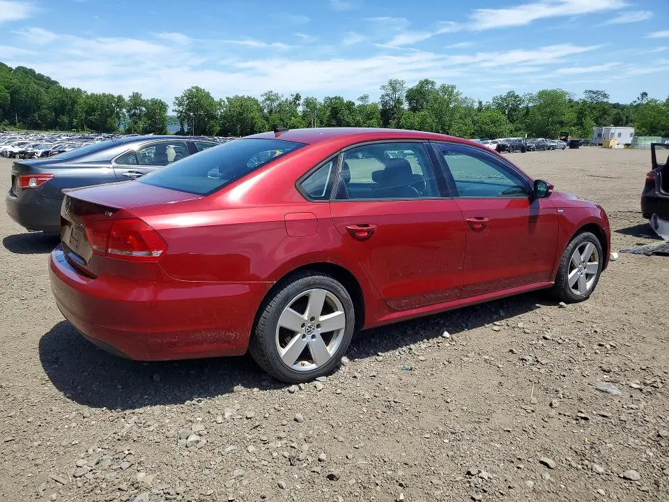 2015 VOLKSWAGEN PASSAT S  