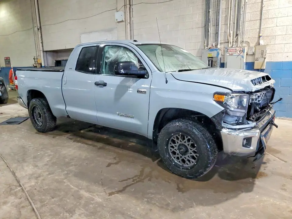 2018 TOYOTA TUNDRA SR5  