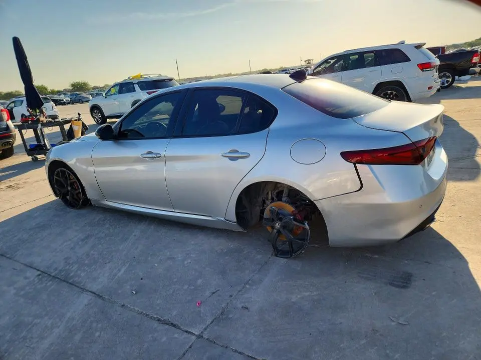 2021 ALFA ROMEO GIULIA   