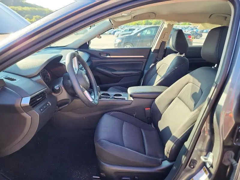 2022 NISSAN ALTIMA SV  