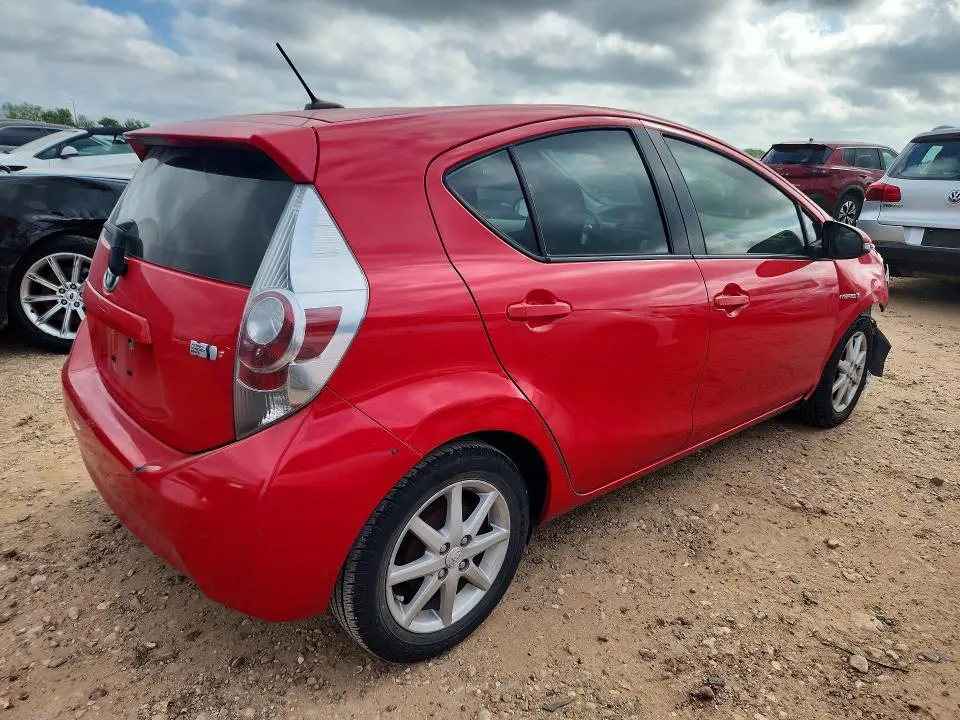 2014 TOYOTA PRIUS C THREE  