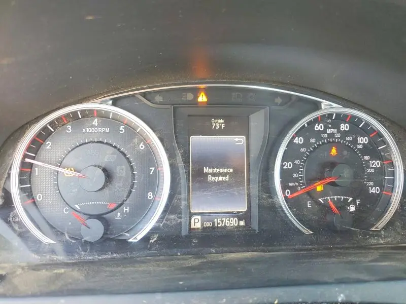 2016 TOYOTA CAMRY SE  