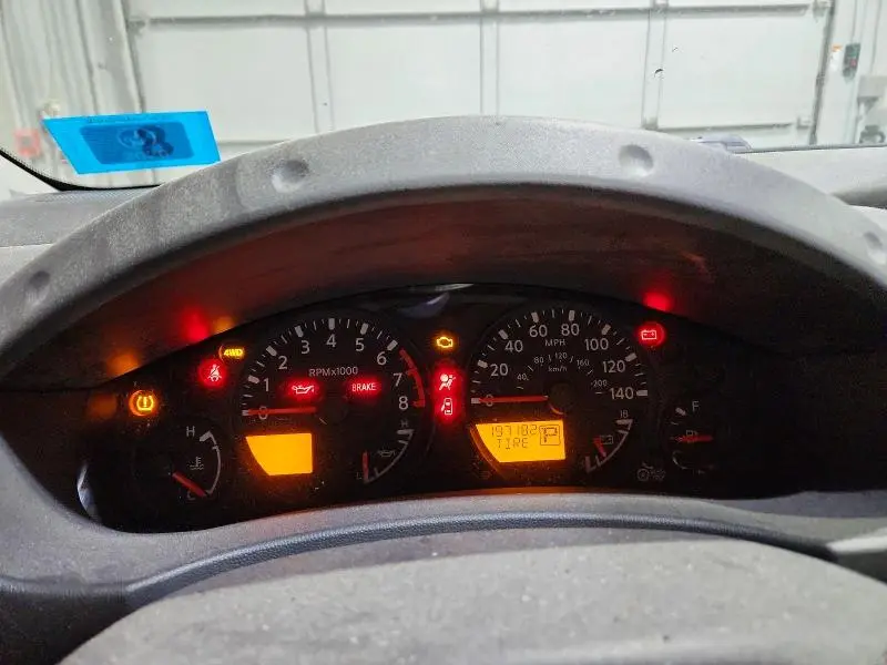 2015 NISSAN FRONTIER SV  