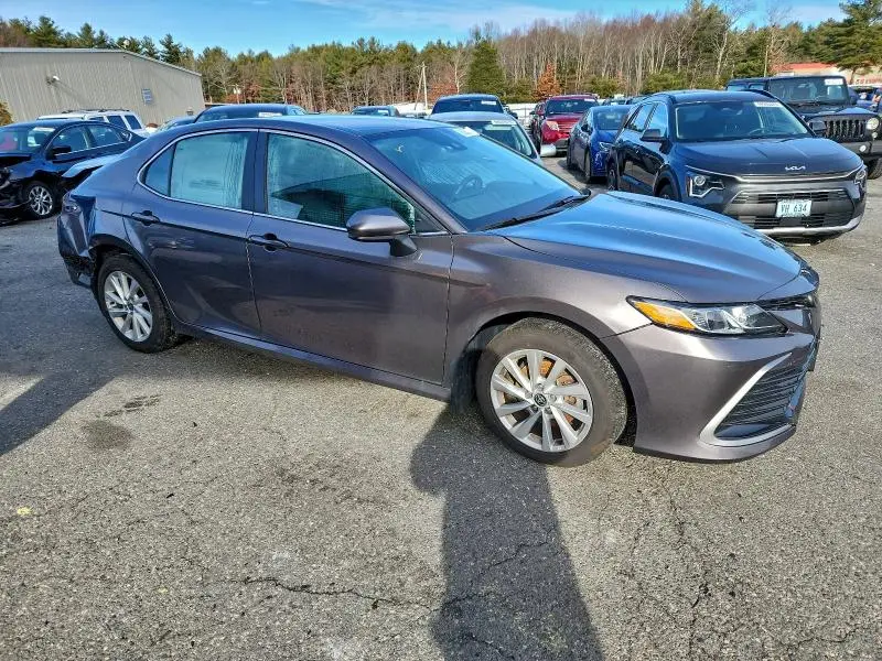 2022 TOYOTA CAMRY LE  