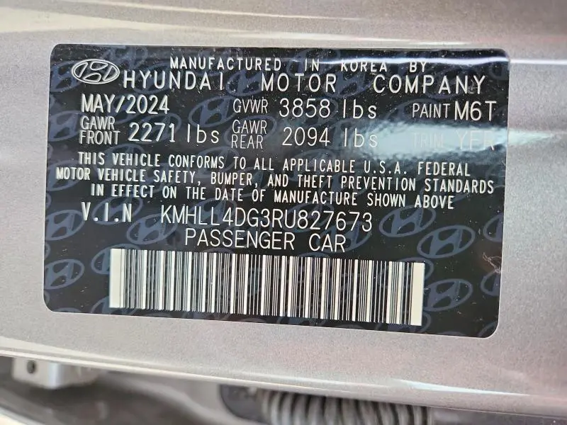 2024 HYUNDAI ELANTRA SE  