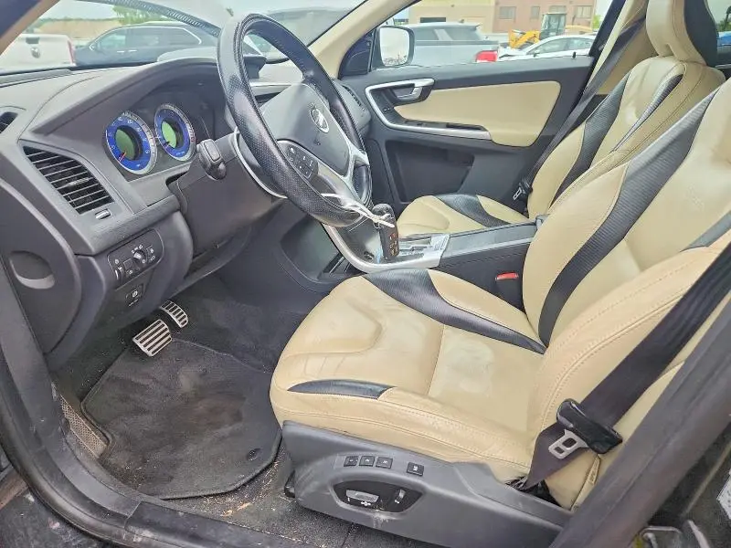 2011 VOLVO XC60 T6  