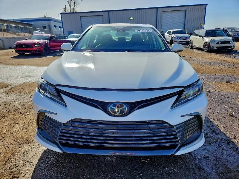 2022 TOYOTA CAMRY LE  