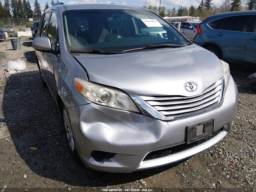 2017 TOYOTA SIENNA LE 7 PASSENGER