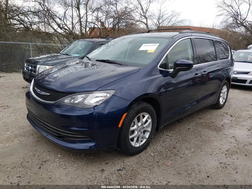 2020 CHRYSLER VOYAGER LXI