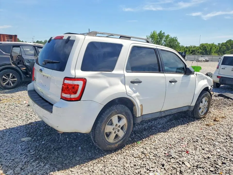 2011 FORD ESCAPE XLT  