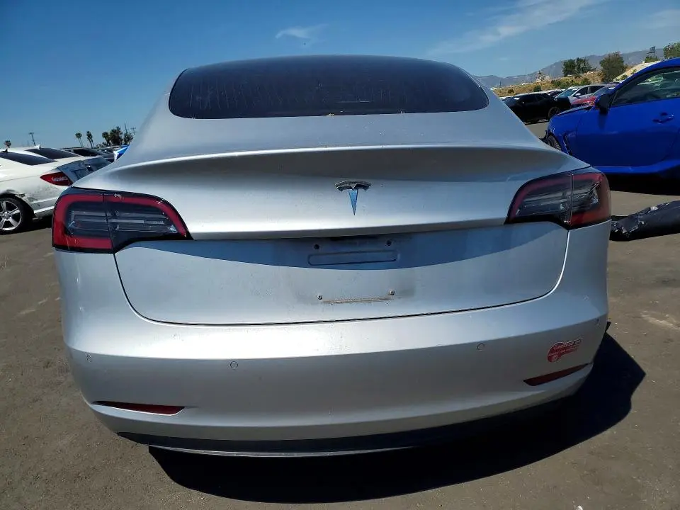 2018 TESLA MODEL 3   