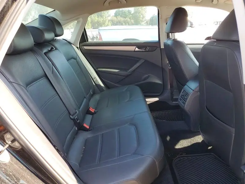 2014 VOLKSWAGEN PASSAT SE  