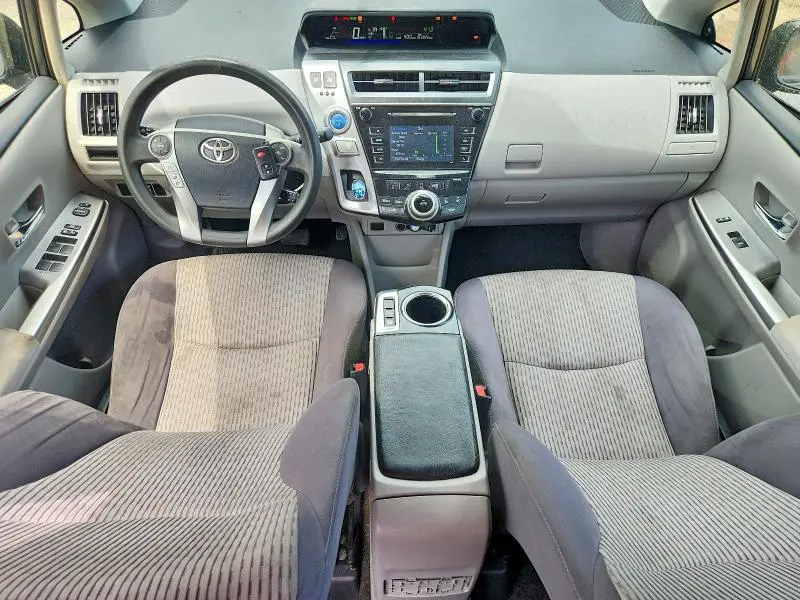 2016 TOYOTA PRIUS V TWO  