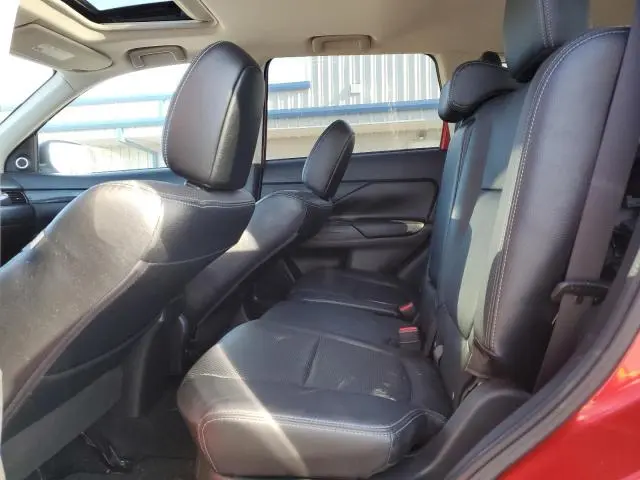 2016 MITSUBISHI OUTLANDER SE  