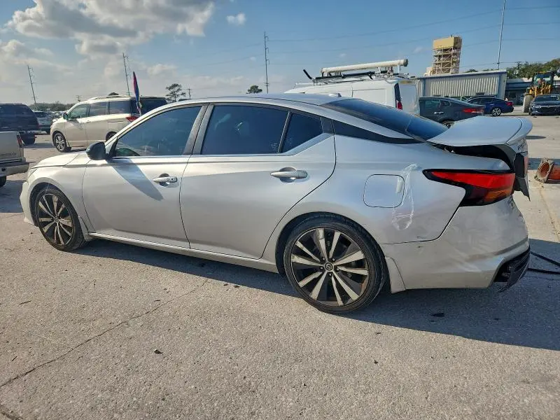 2019 NISSAN ALTIMA SR  