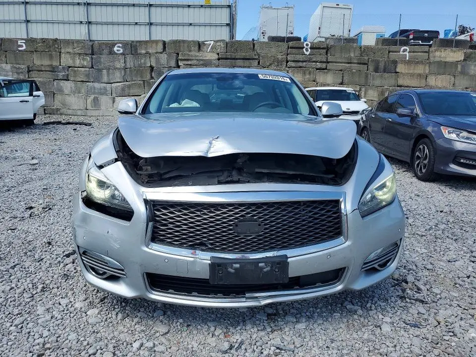 2015 INFINITI Q70L 3.7  
