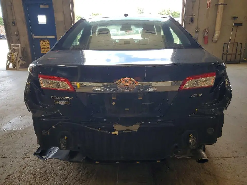 2014 TOYOTA CAMRY XLE  
