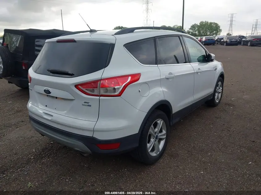 2016 FORD ESCAPE SE