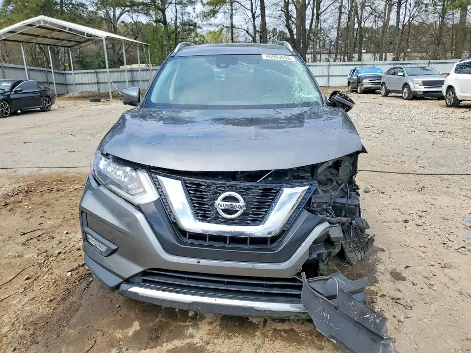 2017 NISSAN ROGUE SL  