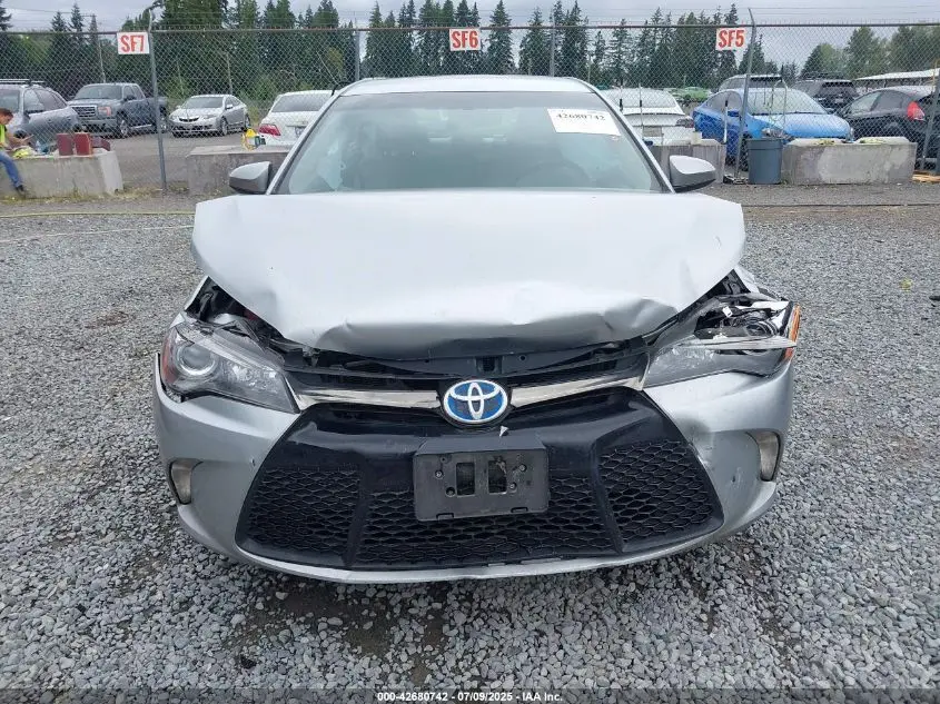 2015 TOYOTA CAMRY HYBRID SE