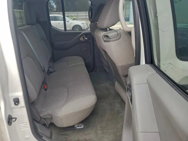 2012 NISSAN FRONTIER S  