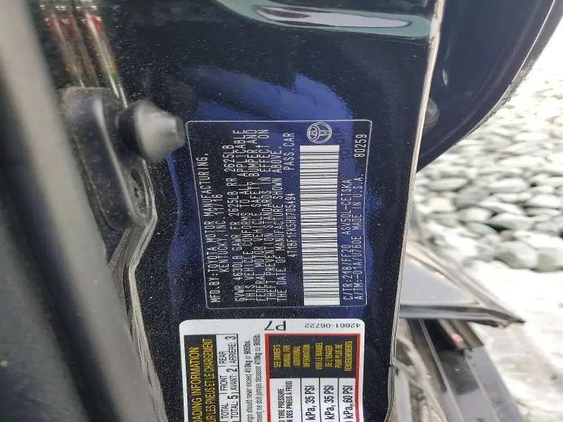 2017 TOYOTA CAMRY LE  