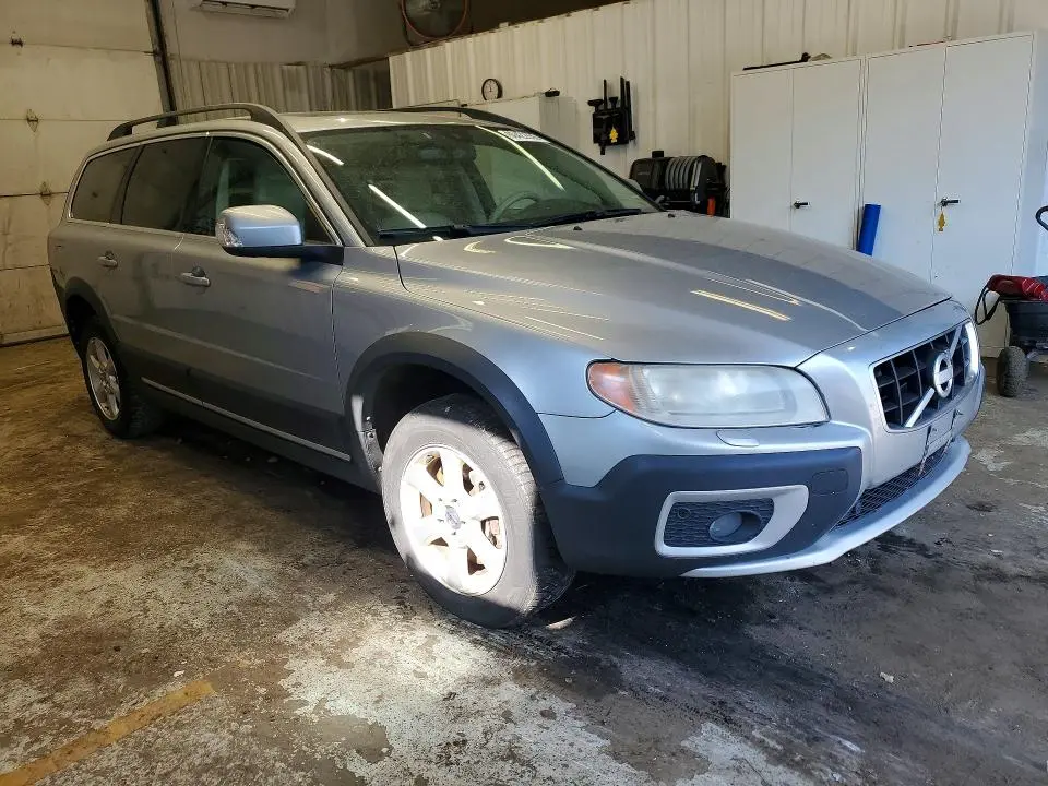 2010 VOLVO XC70 3.2  