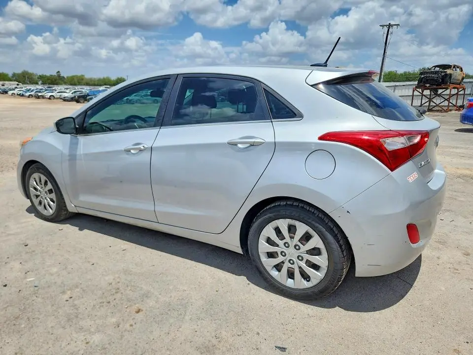 2017 HYUNDAI ELANTRA GT BASE  