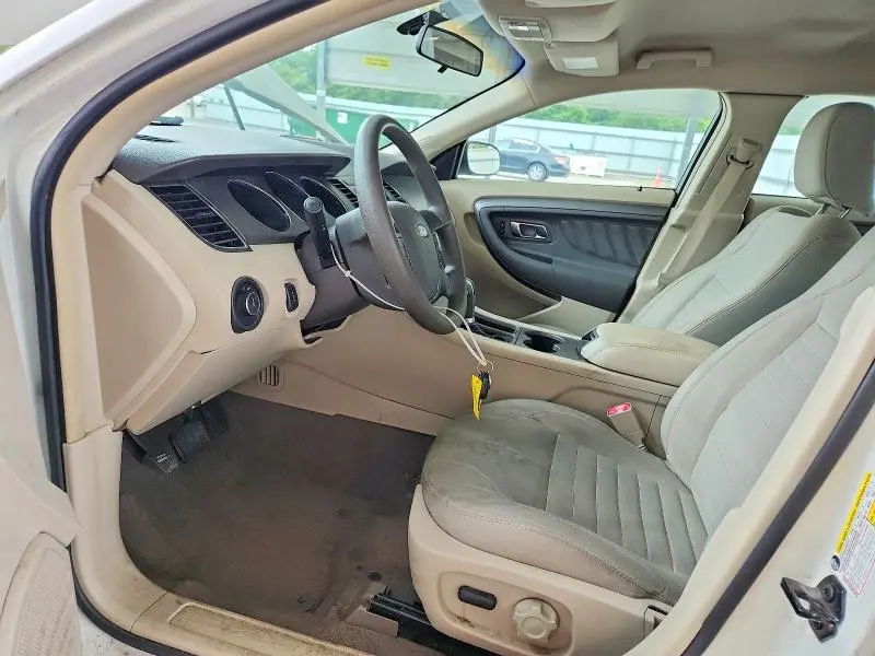 2011 FORD TAURUS SE  