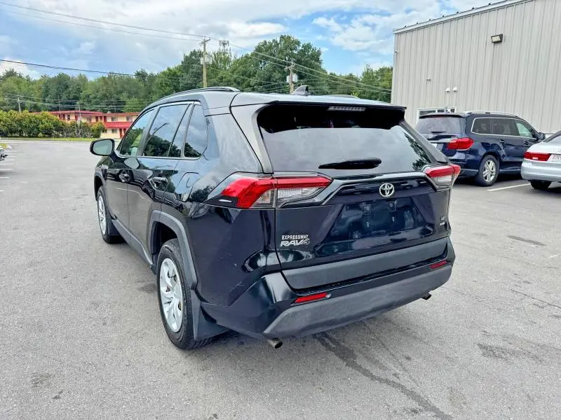 2019 TOYOTA RAV4 LE  