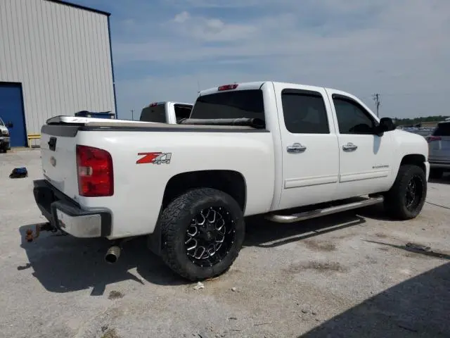 2011 CHEVROLET SILVERADO K1500 LT  