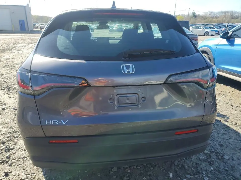 2024 HONDA HR-V LX  