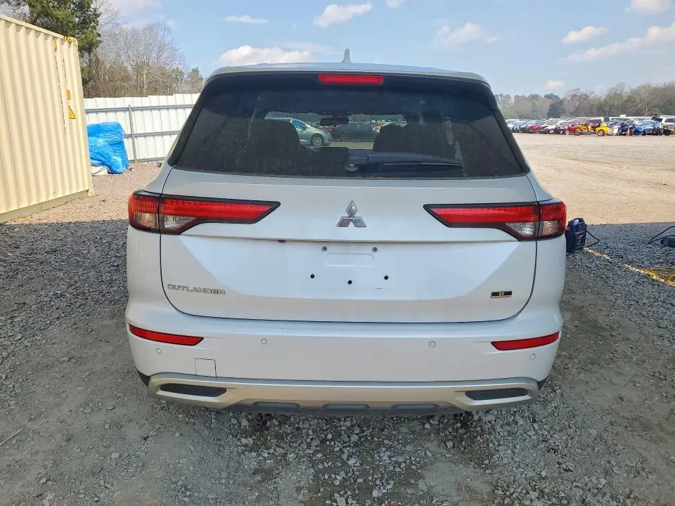 2023 MITSUBISHI OUTLANDER SE  
