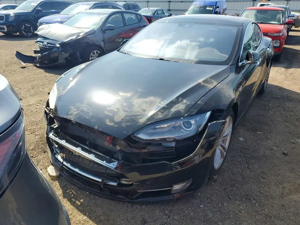 2015 TESLA MODEL S   