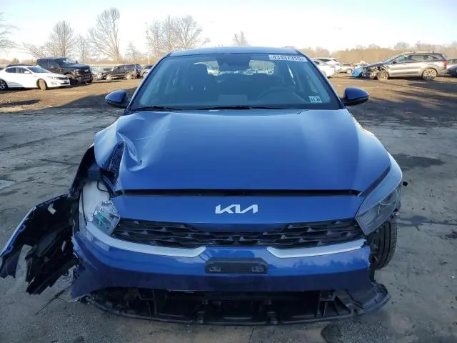 2023 KIA FORTE LX  