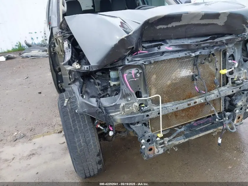 2022 TOYOTA TACOMA SR V6