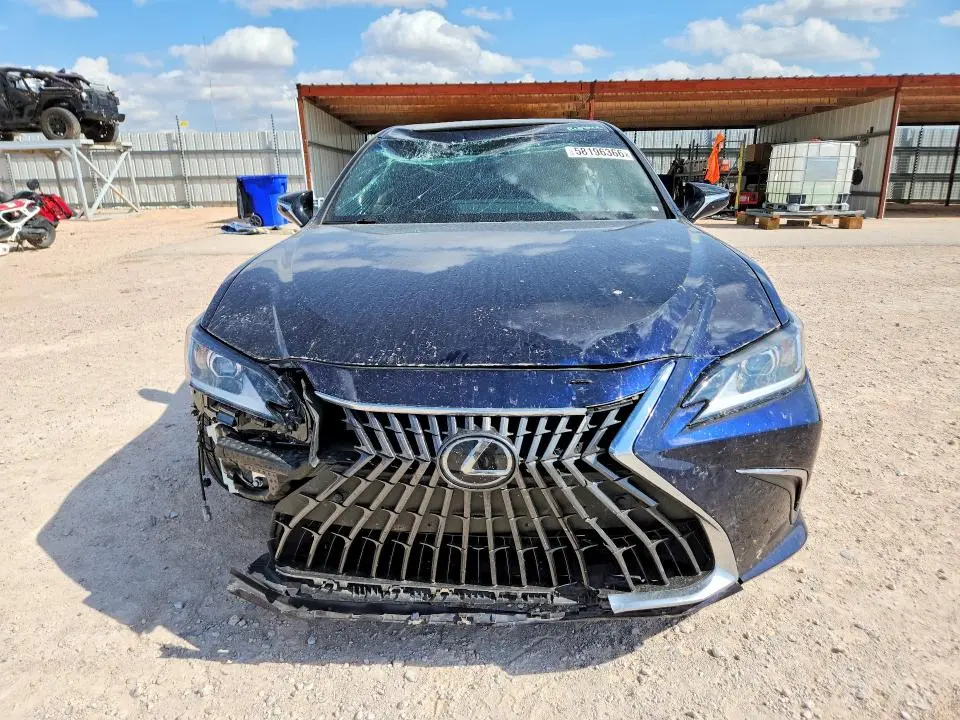 2025 LEXUS ES 300H BASE  