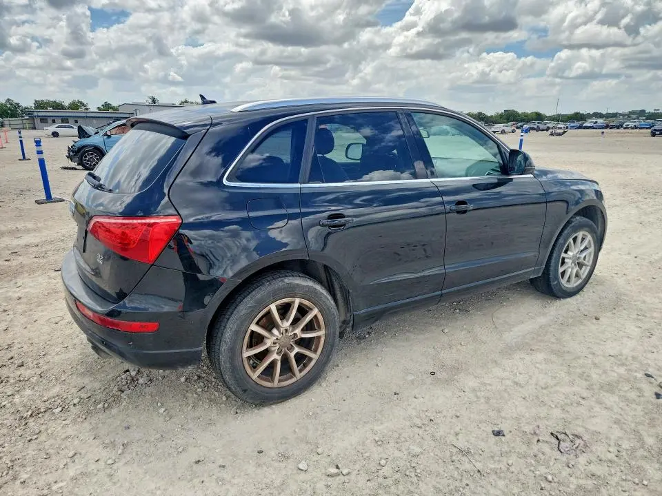 2010 AUDI Q5 PREMIUM  
